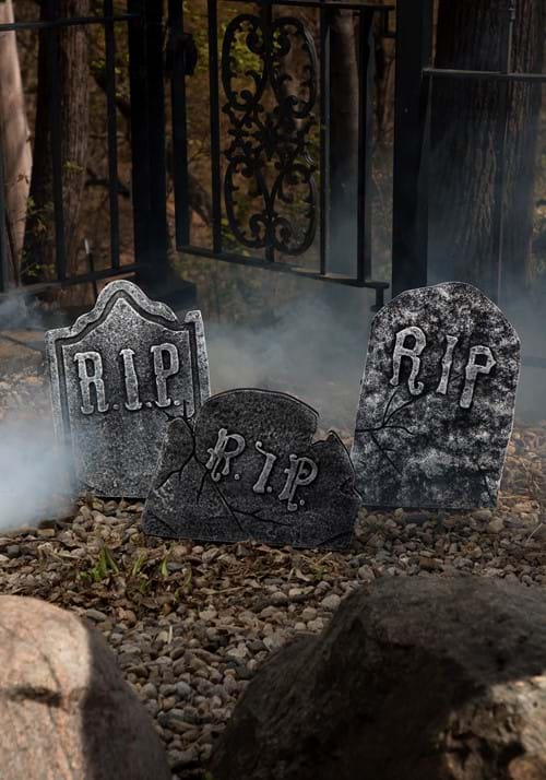 Halloween Decoration Tombstone Set - Crooked Stone