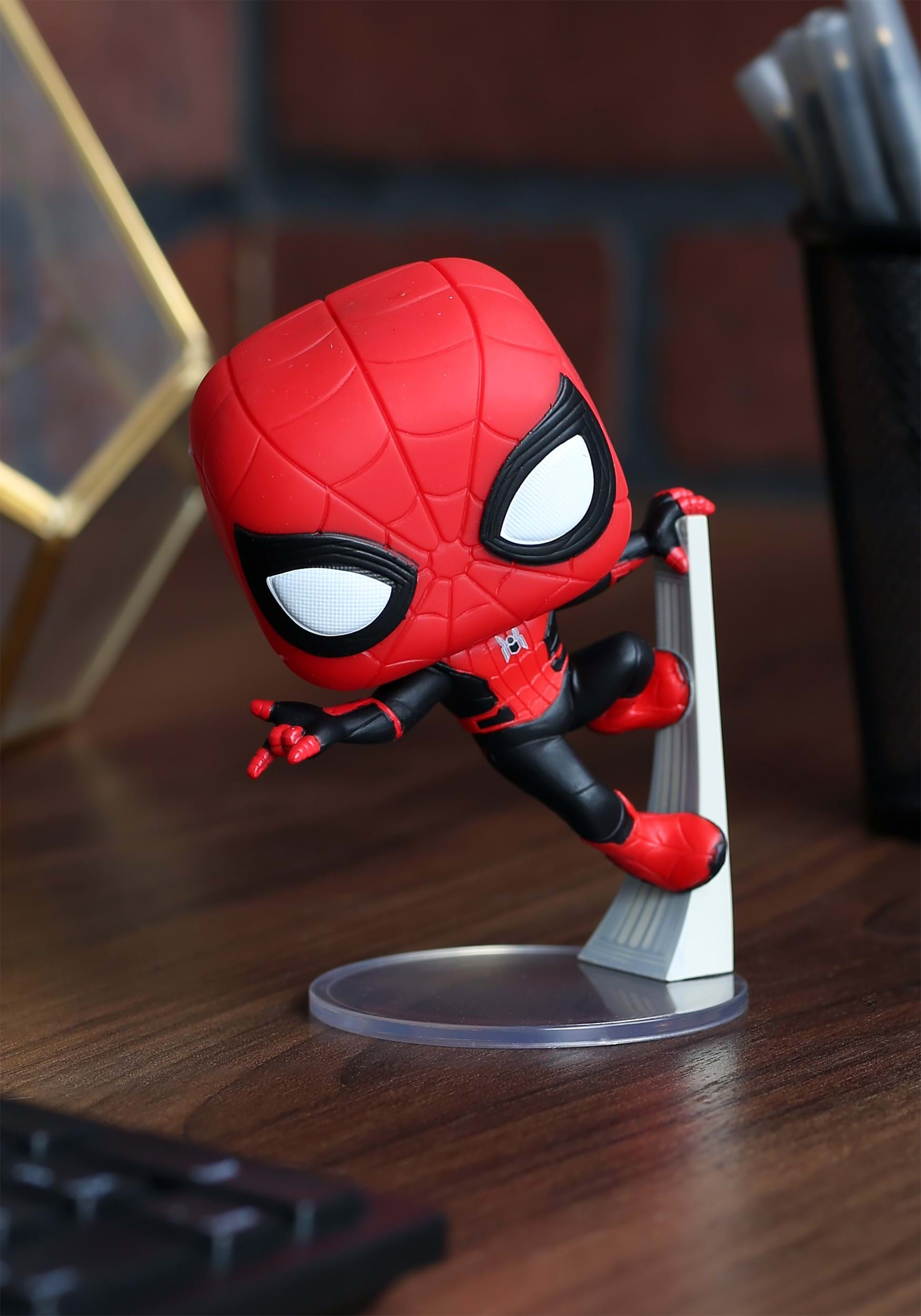 Funko Pop! Marvel:Spider-Man: Far From Home- Spider-Man (Upgraded Suit)