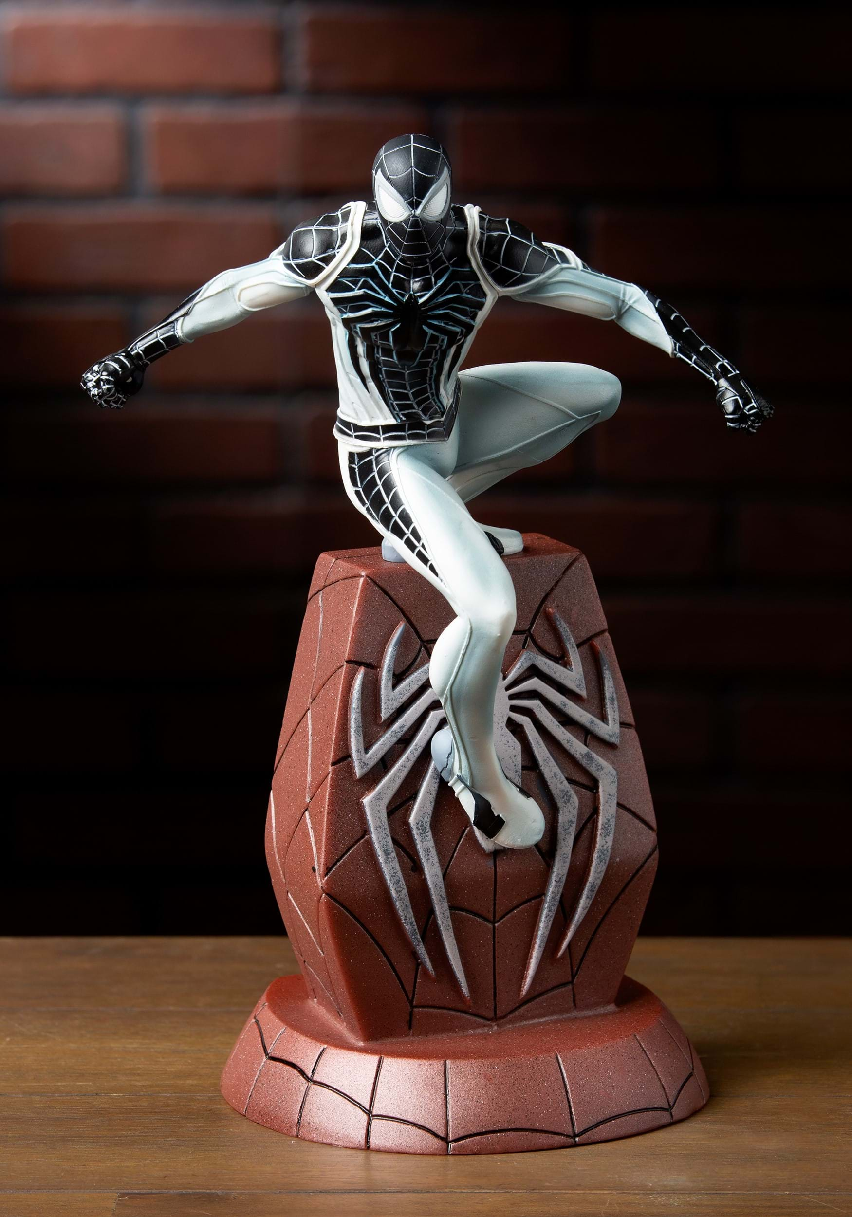 PS4 NEGATIVE SUIT SPIDER-MAN PVC SDCC 2020 MARVEL GALLERY