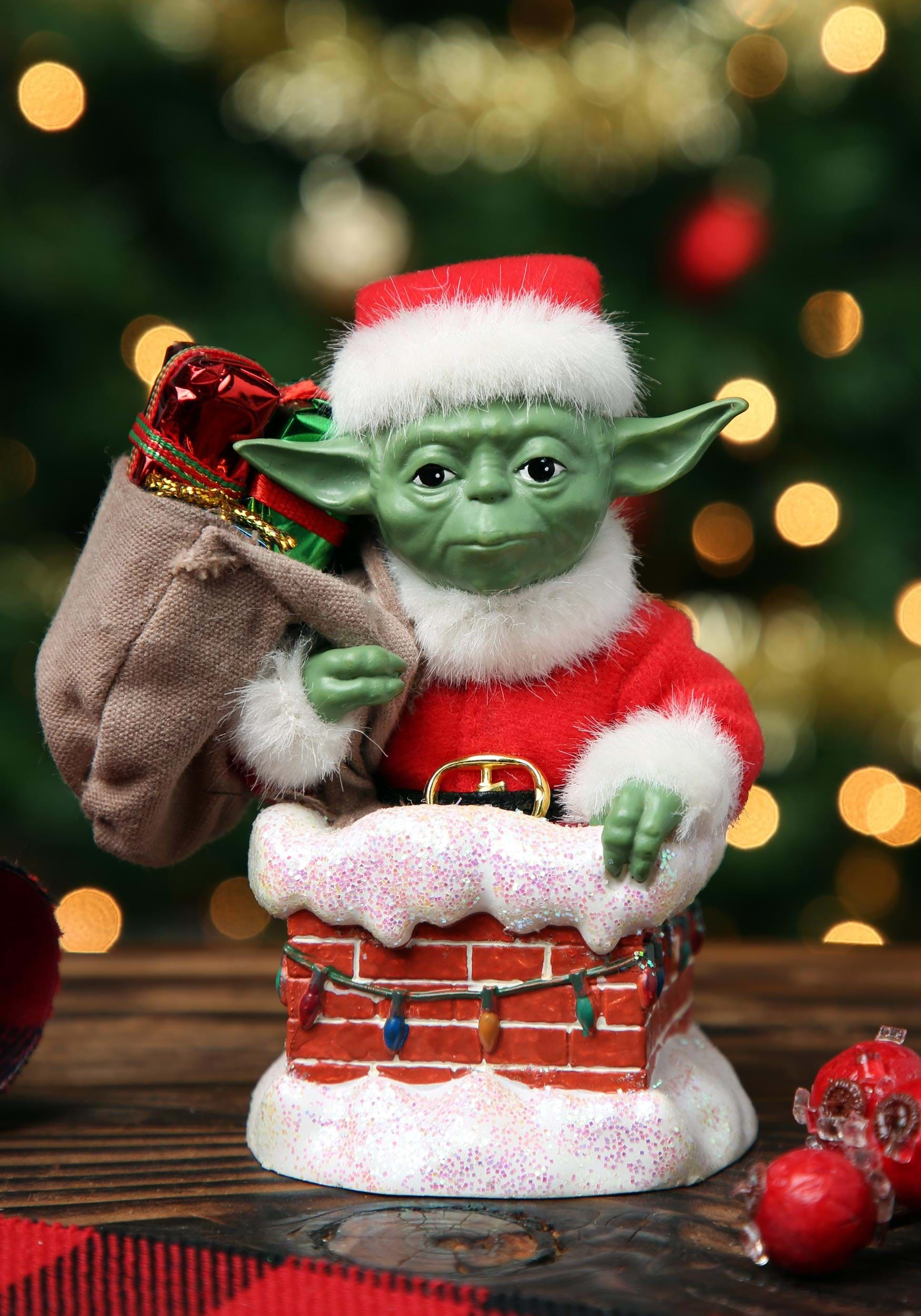 Star Wars Santa Yoda in Chimney Tablepiece