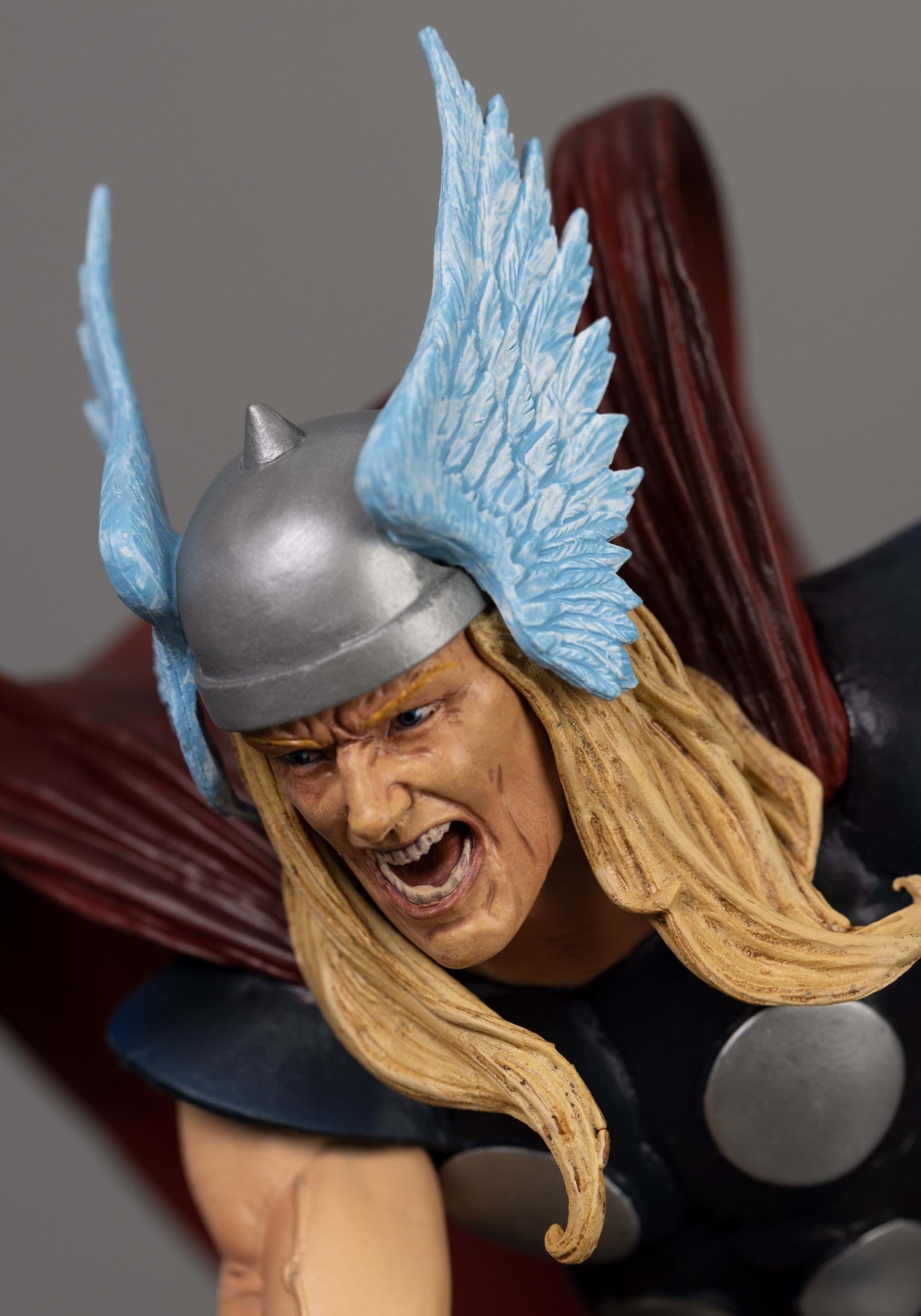 Diamond Select Marvel Gallery Comic Book Thor PVC Statue