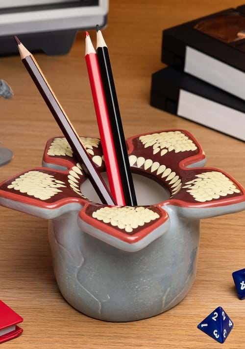 Stranger Things Demogorgon Pen Pot